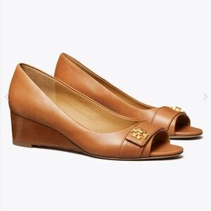 Tory Burch Tan Kira 45mm Peep-Toe Wedges